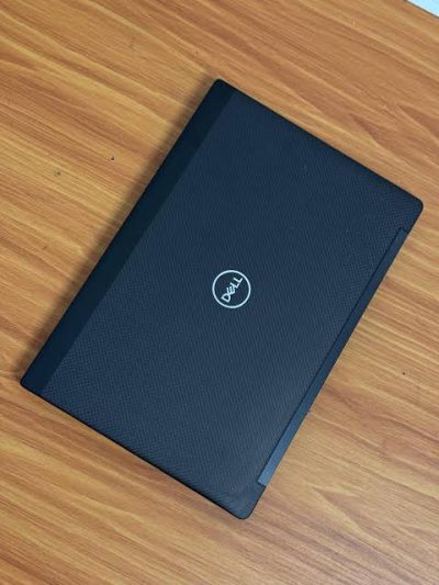 Dell Latitude 7390 13.3-Inch Touchscreen Intel Core i5 8th Gen 8GB 256GB