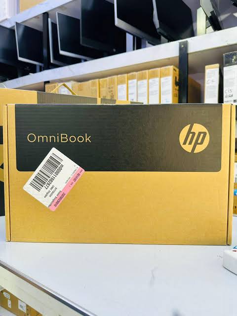 HP OmniBook 5 Flip 14-fp0023dx Core 7 150U 16GB RAM, 512GB SSD, 2K Touchscreen