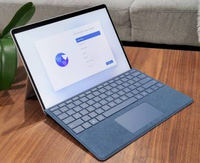 Microsoft Surface Pro 10 for Business 13-Inch 2-in-1 Next-Gen AI Touchscreen