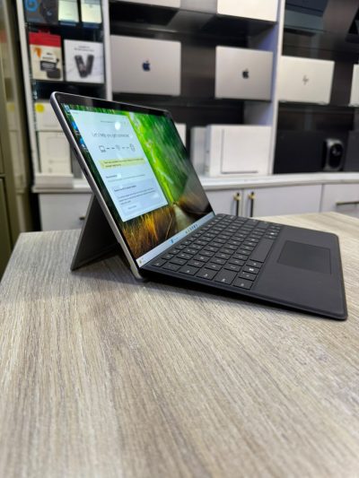 Microsoft Surface Pro 9 Core i7 12th Gen 16GB 256GB