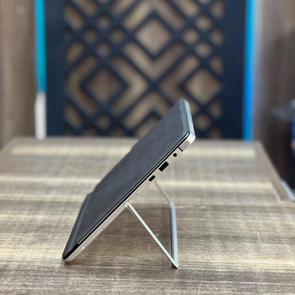 HP Elite x2 1012 G2 Core i5 7th Gen – 8GB RAM, 256GB SSD, Detachable Touchscreen