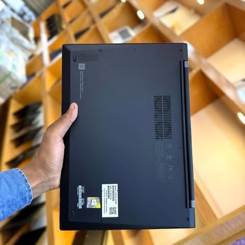 Lenovo ThinkPad T14s Gen 2 Core i7 11th Gen 32GB RAM, 512GB SSD, Touchscreen