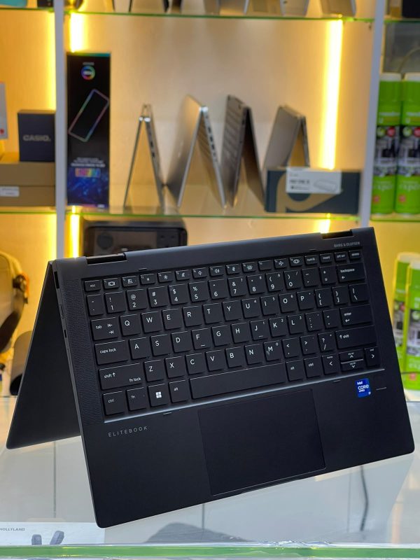 HP Elite Dragonfly Max Core i7 11th Gen 32GB RAM, 512GB SSD, x360 Touchscreen